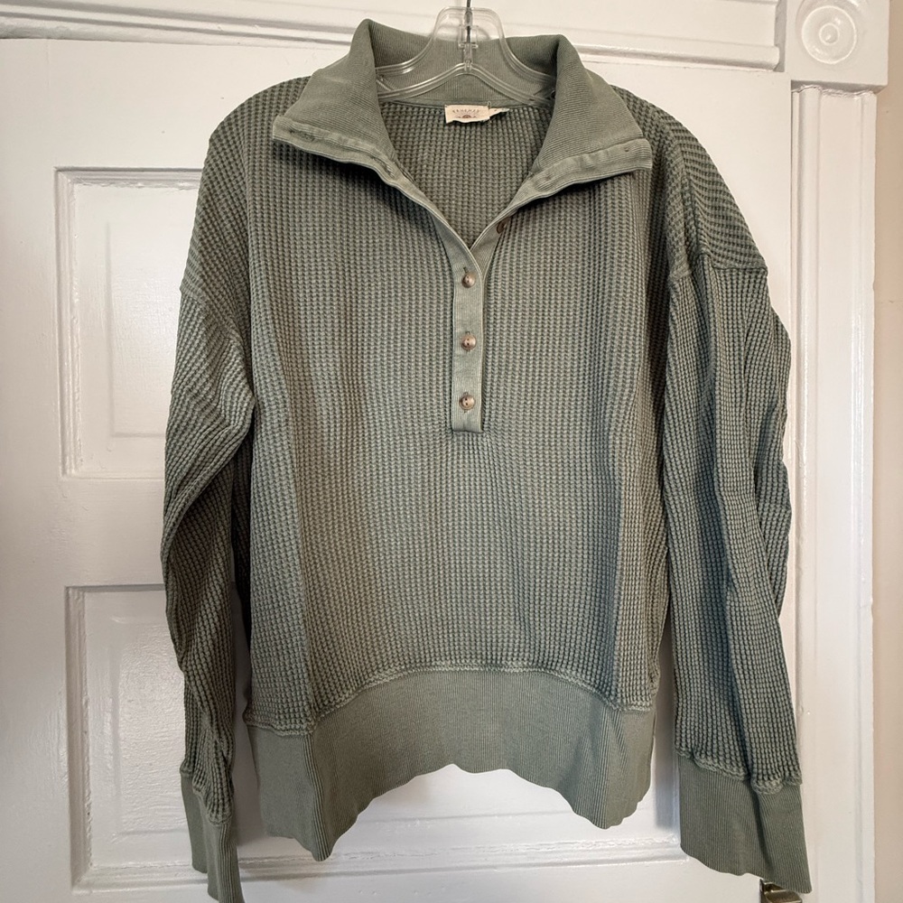 Faherty Sage Green Waffle-Knit Henley Pullover